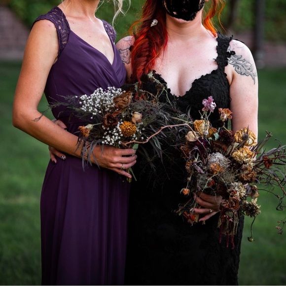 David’s Bridal Plum Lace Capped Sleeves Bridesmaid Maci Dress Size 0 - Picture 6 of 6